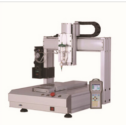 {自動(dòng)點(diǎn)膠機(jī)}點(diǎn)膠較穩(wěn)定的點(diǎn)膠機(jī)